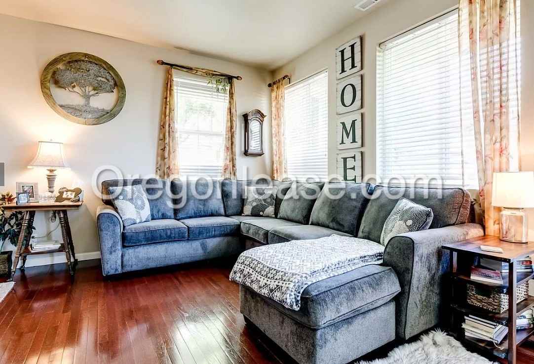 1723 Praslin St - Photo 4 of 18
