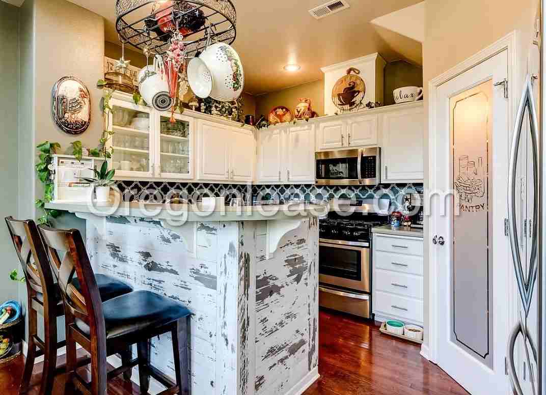 1723 Praslin St - Photo 7 of 18