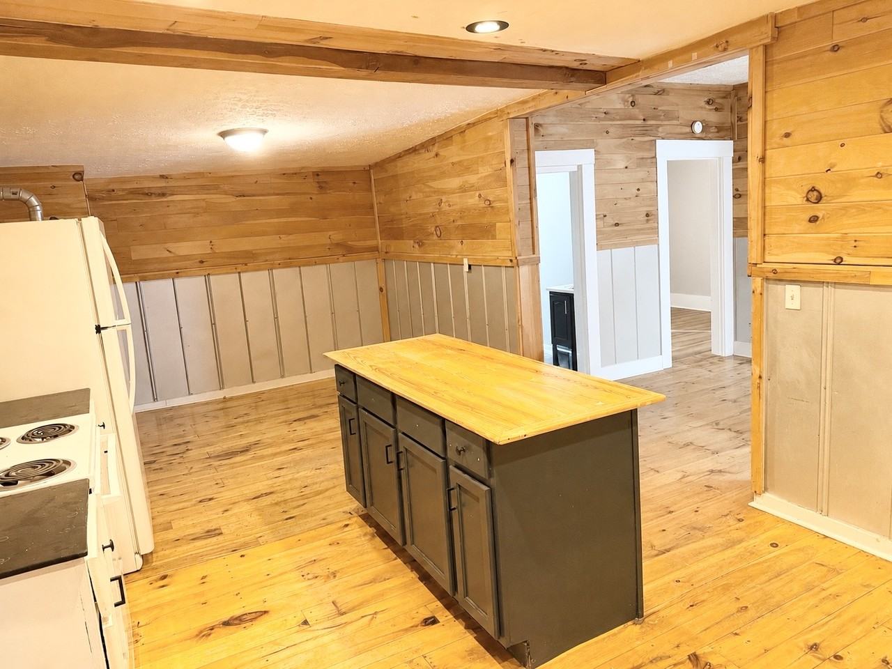 756 Benson Ave #1 - Photo 4 of 9