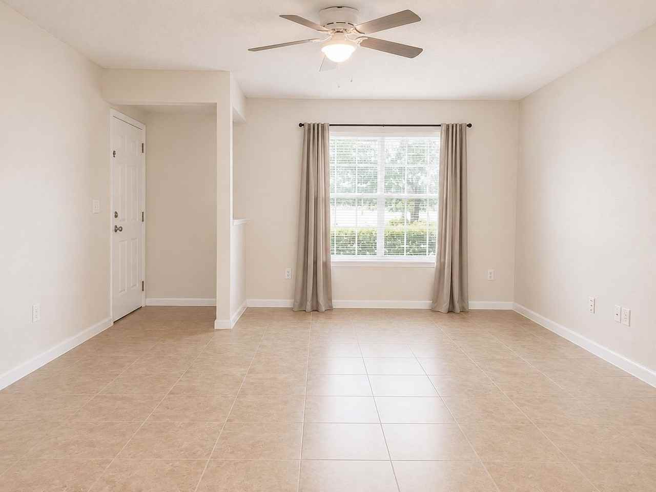 172 Reserve Cir - Photo 2 of 12