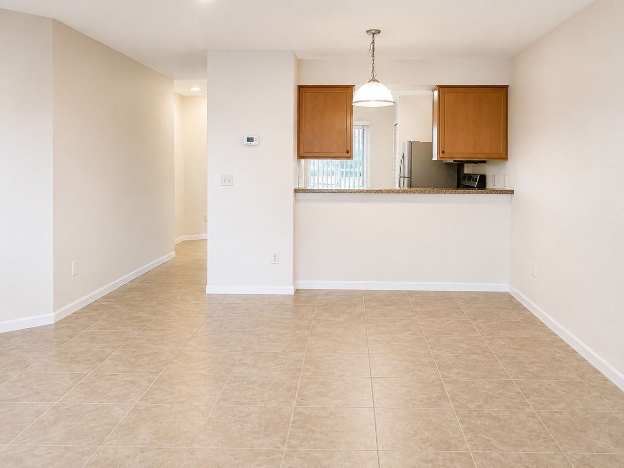 172 Reserve Cir - Photo 4 of 12