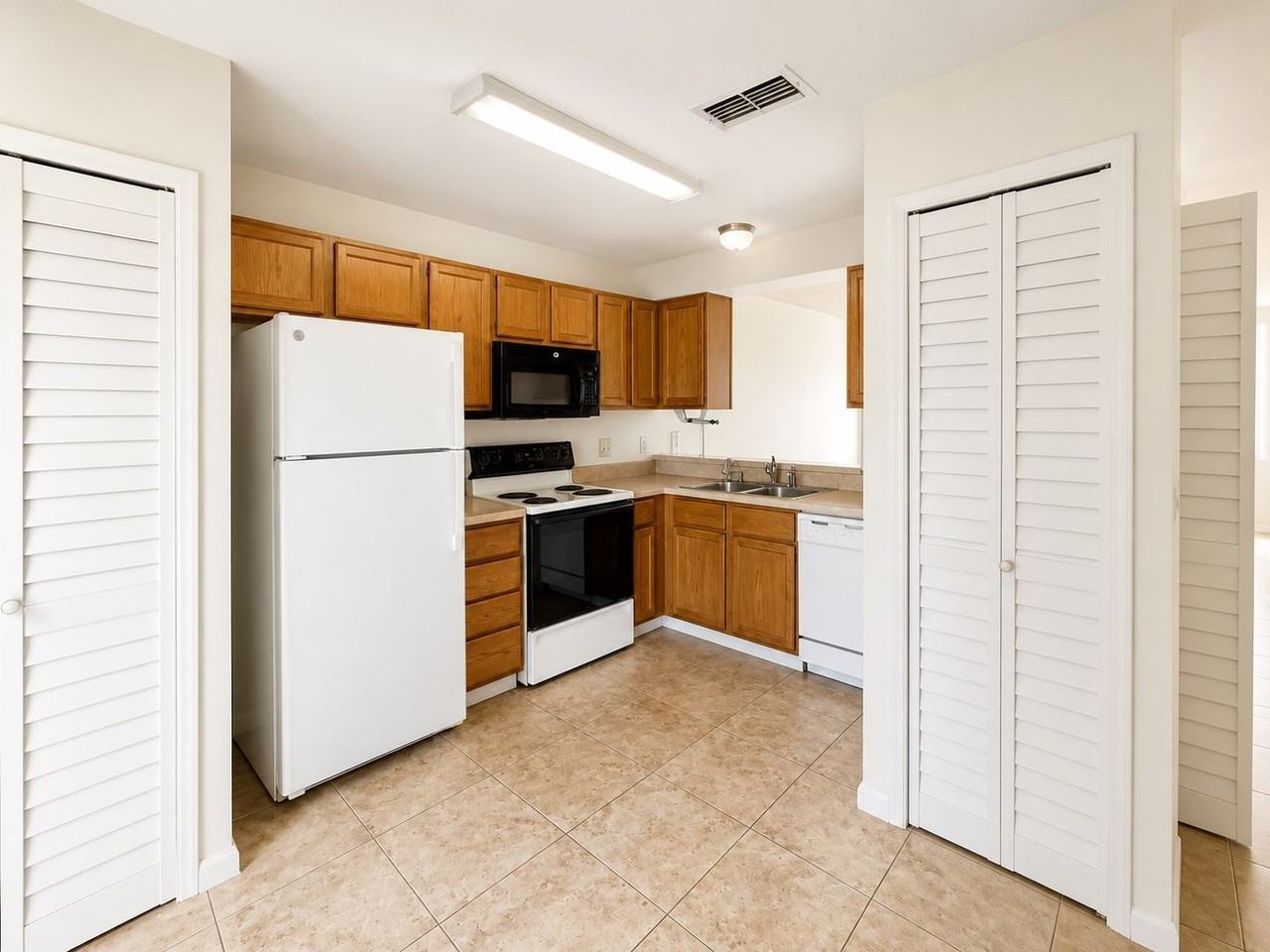 172 Reserve Cir - Photo 5 of 12