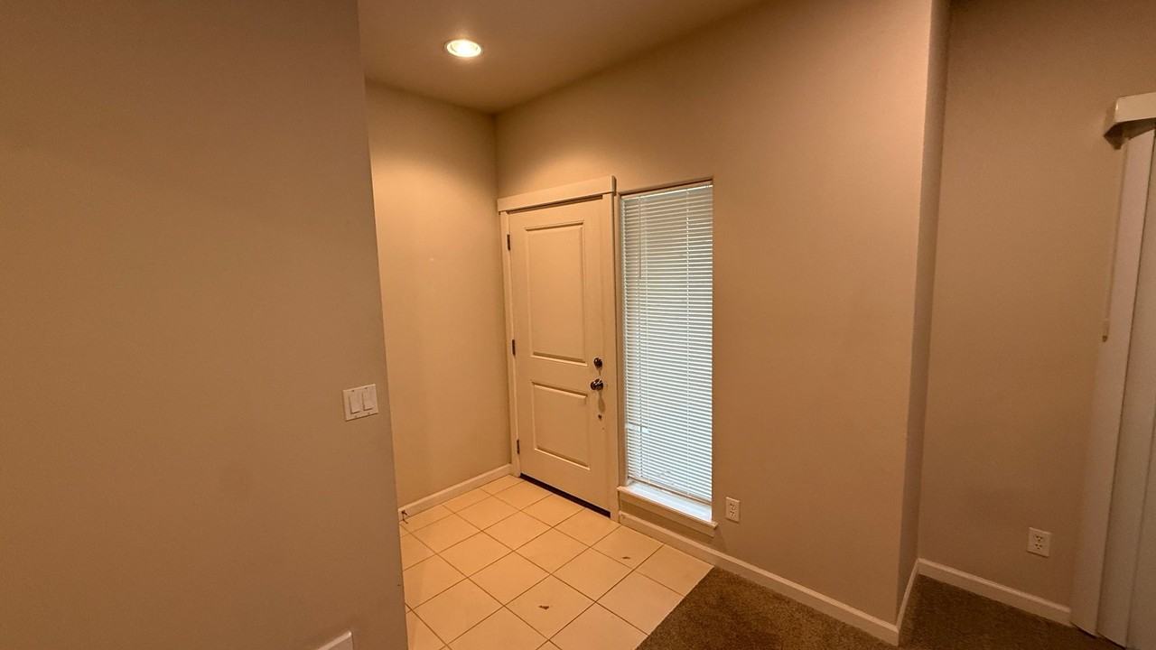 6446 N Descartes Dr - Photo 3 of 14