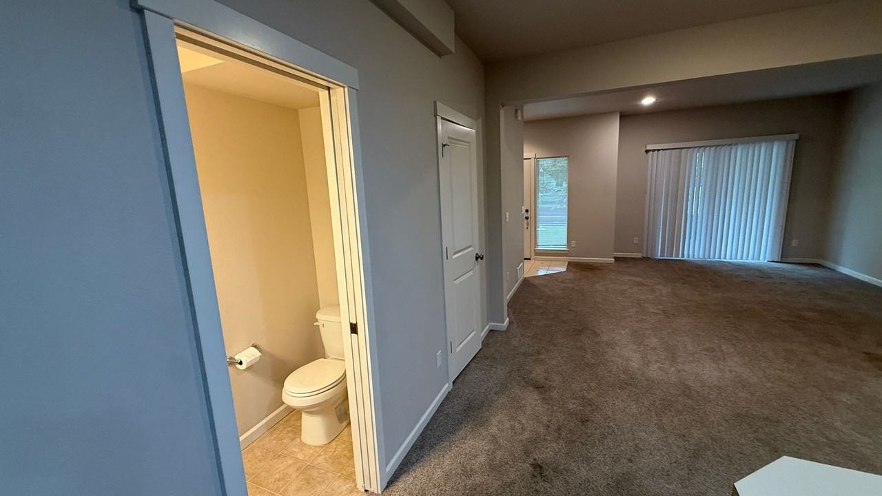 6446 N Descartes Dr - Photo 5 of 14
