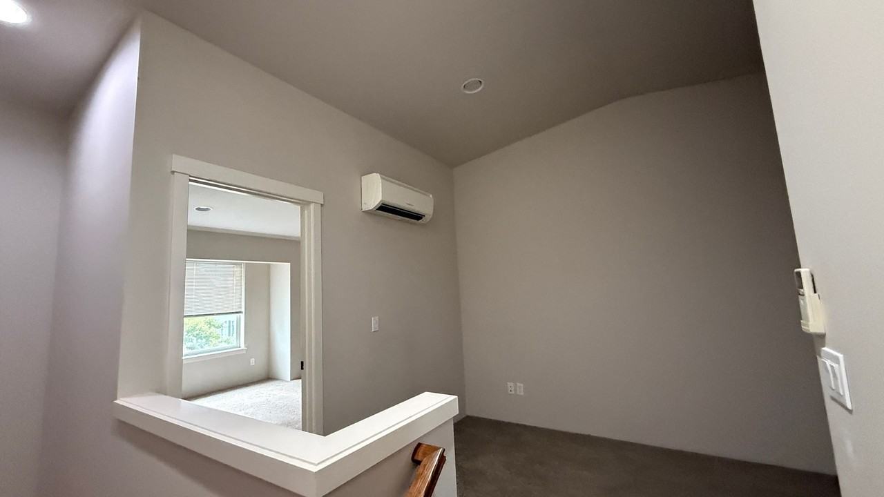 6446 N Descartes Dr - Photo 7 of 14