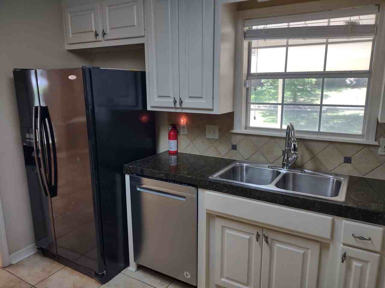 336 Pebble Creek Dr - Photo 5 of 33