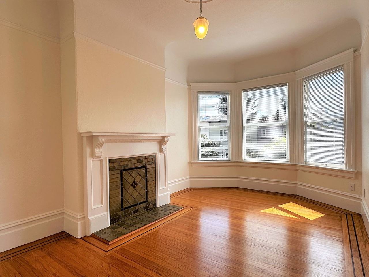 1384 Church St - Photo 5 of 17