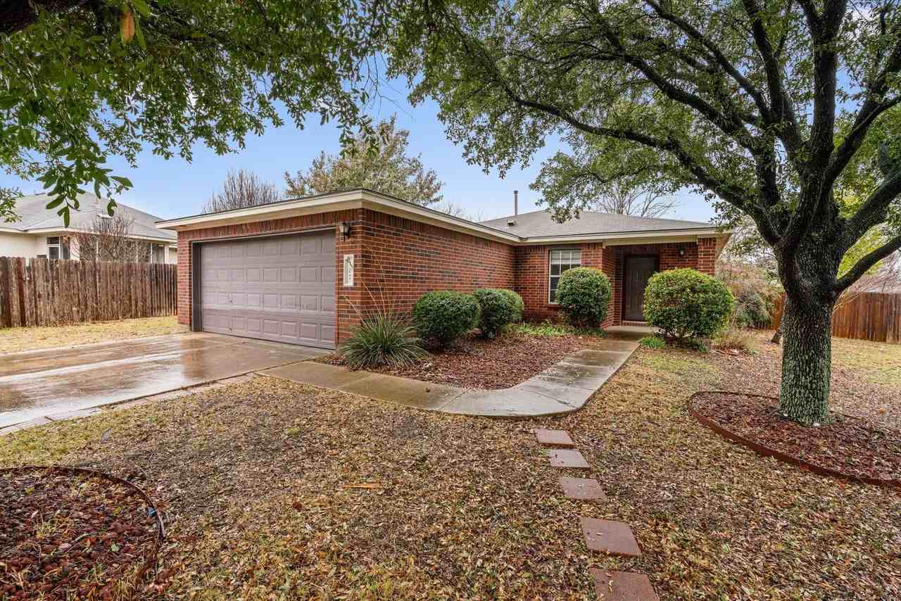 107 Mccarthur Dr - Photo 3 of 23