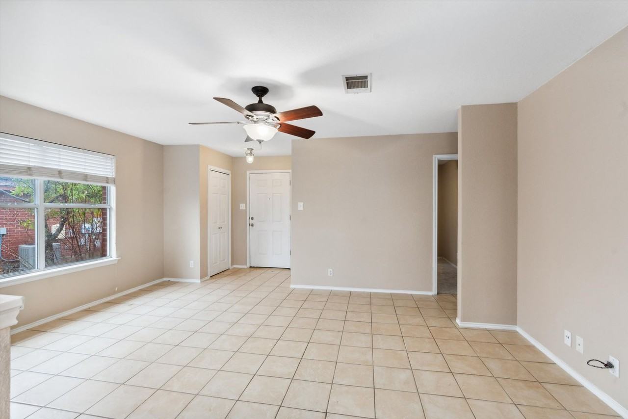 107 Mccarthur Dr - Photo 4 of 23