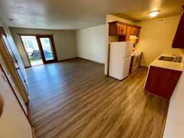 featured image of 409 E 15th St