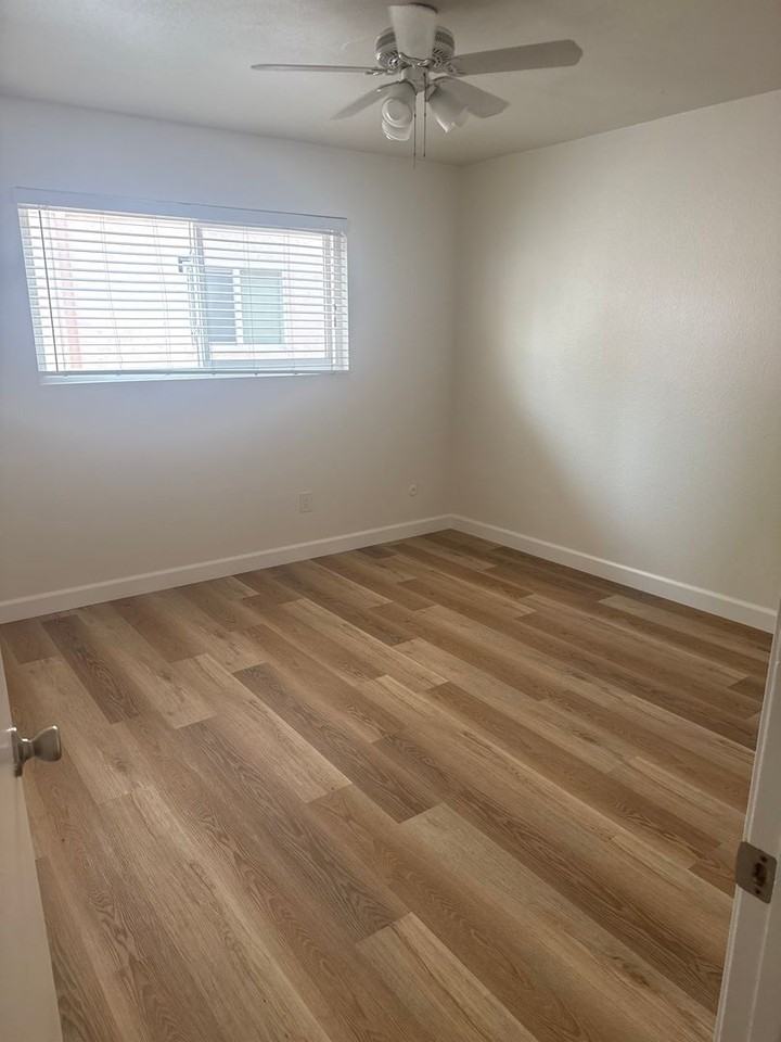 10333 Santana Ranch Dr - Photo 4 of 9