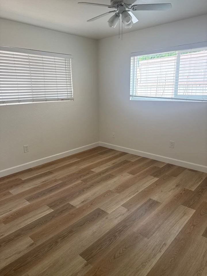 10333 Santana Ranch Dr - Photo 7 of 9