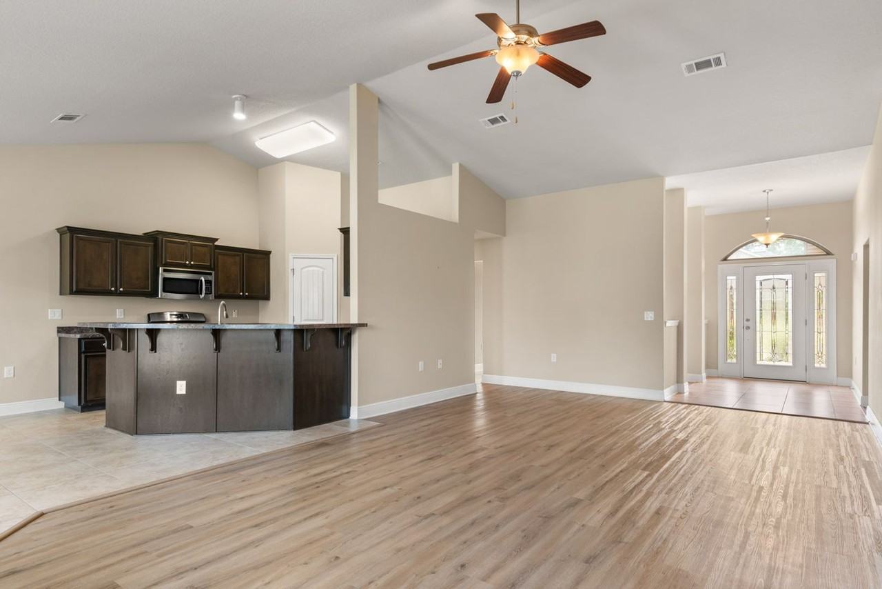 4599 Belvedere Cir - Photo 6 of 27