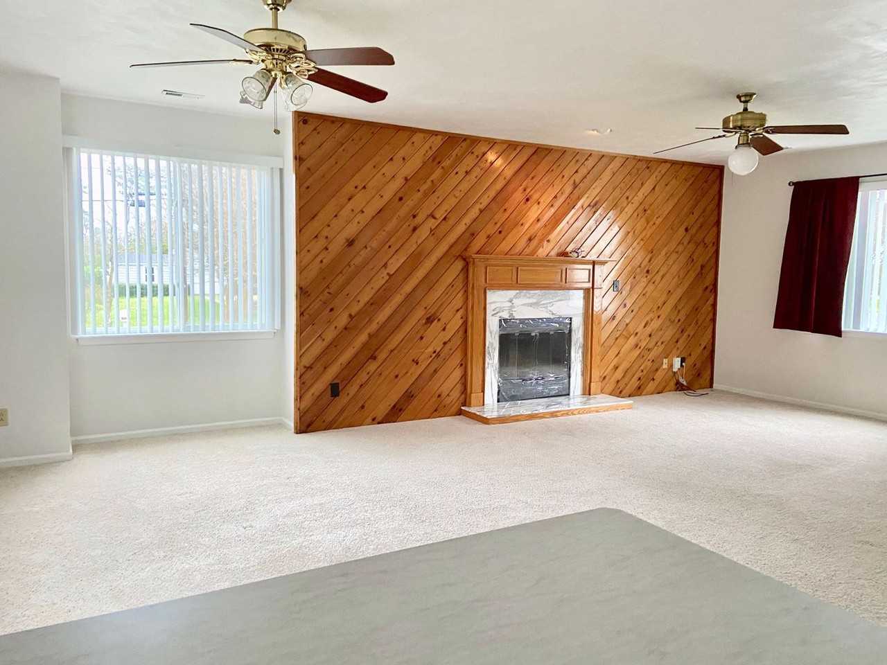 2300 Paragon Ct - Photo 3 of 26