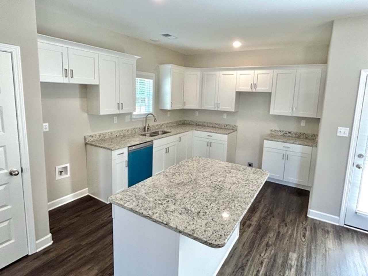 8739 Kennesaw Dr E - Photo 3 of 10