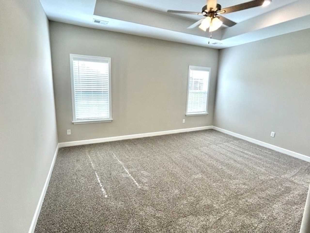 8739 Kennesaw Dr E - Photo 5 of 10