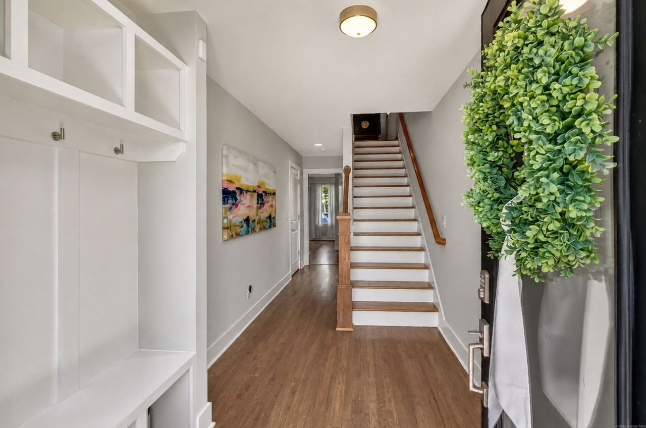 1007A Alice St - Photo 6 of 50