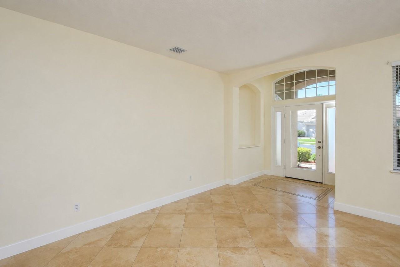 6945 74th Street Cir E - Photo 3 of 28