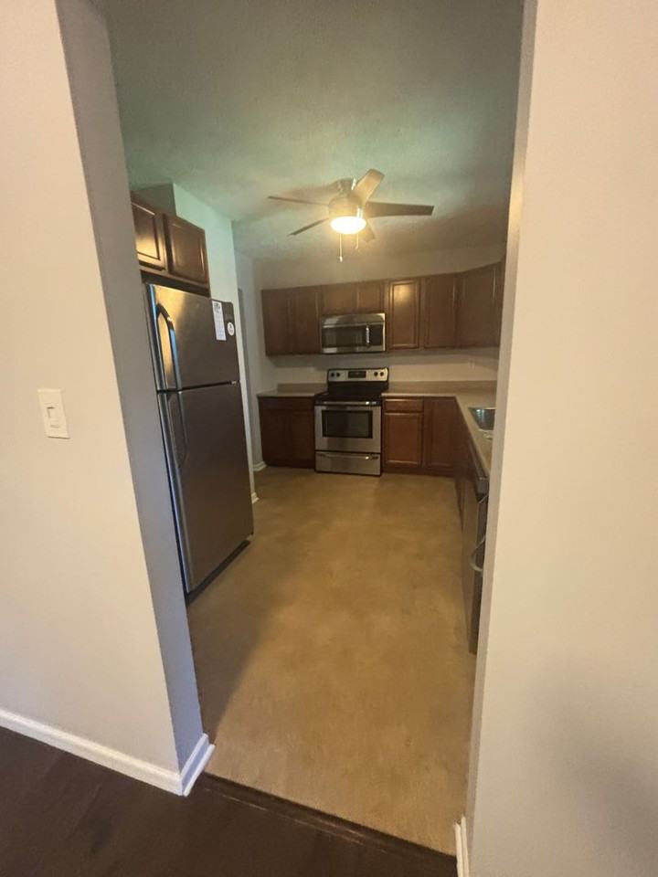 2467 E Potter Rd - Photo 3 of 26