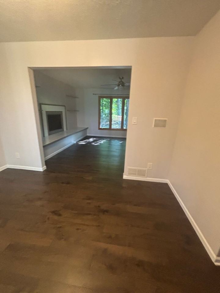 2467 E Potter Rd - Photo 5 of 26