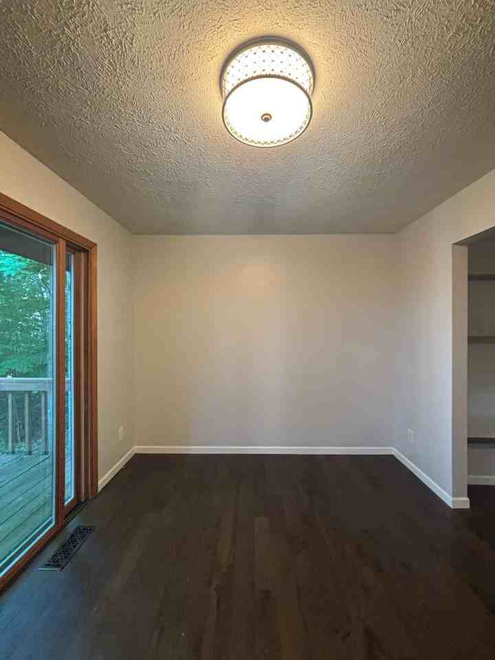 2467 E Potter Rd - Photo 6 of 26