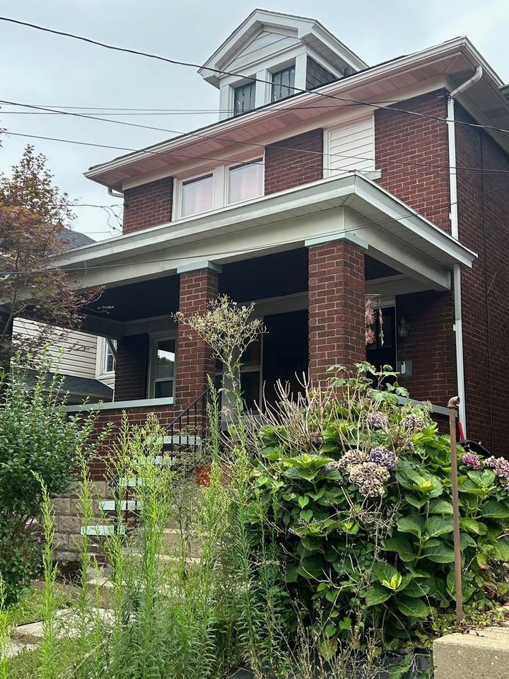 3255 Ashlyn St - Photo 2 of 30