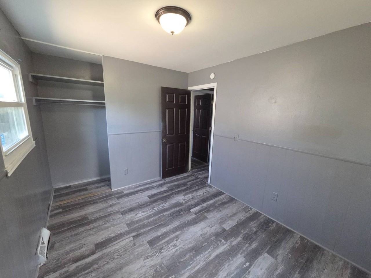 2401 Eastlawn St - Photo 6 of 32