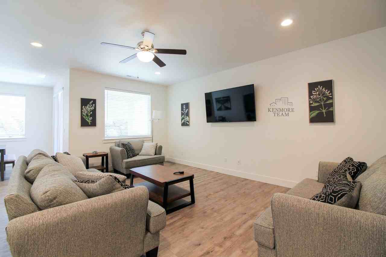 916 Duke Ln - Photo 6 of 15