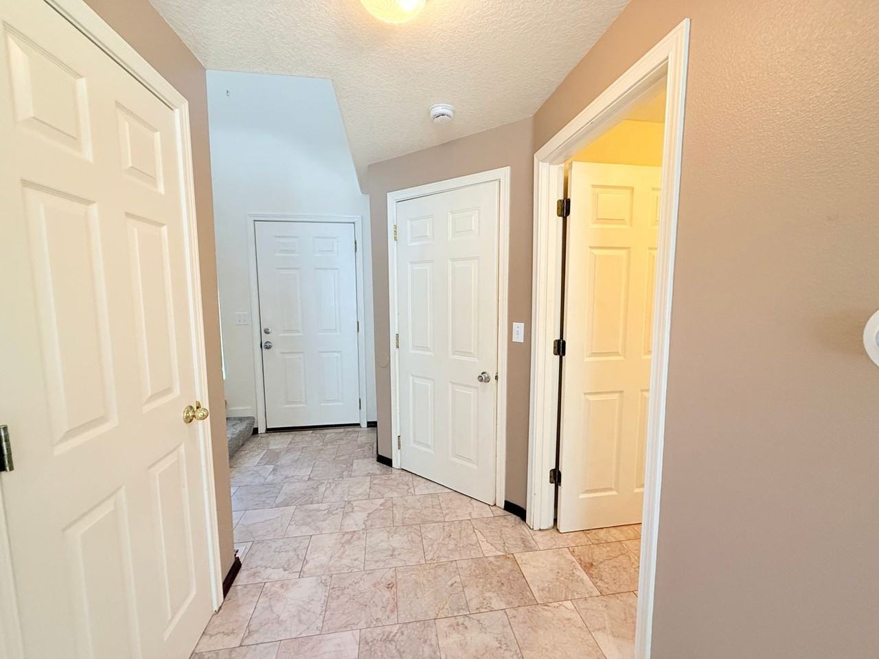 2914 Sw 214th Ave - Photo 4 of 27