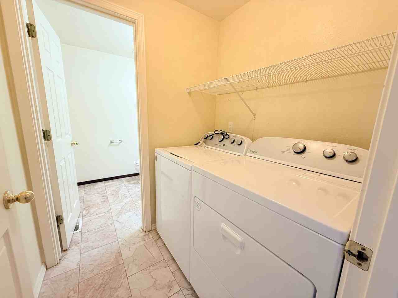 2914 Sw 214th Ave - Photo 5 of 27