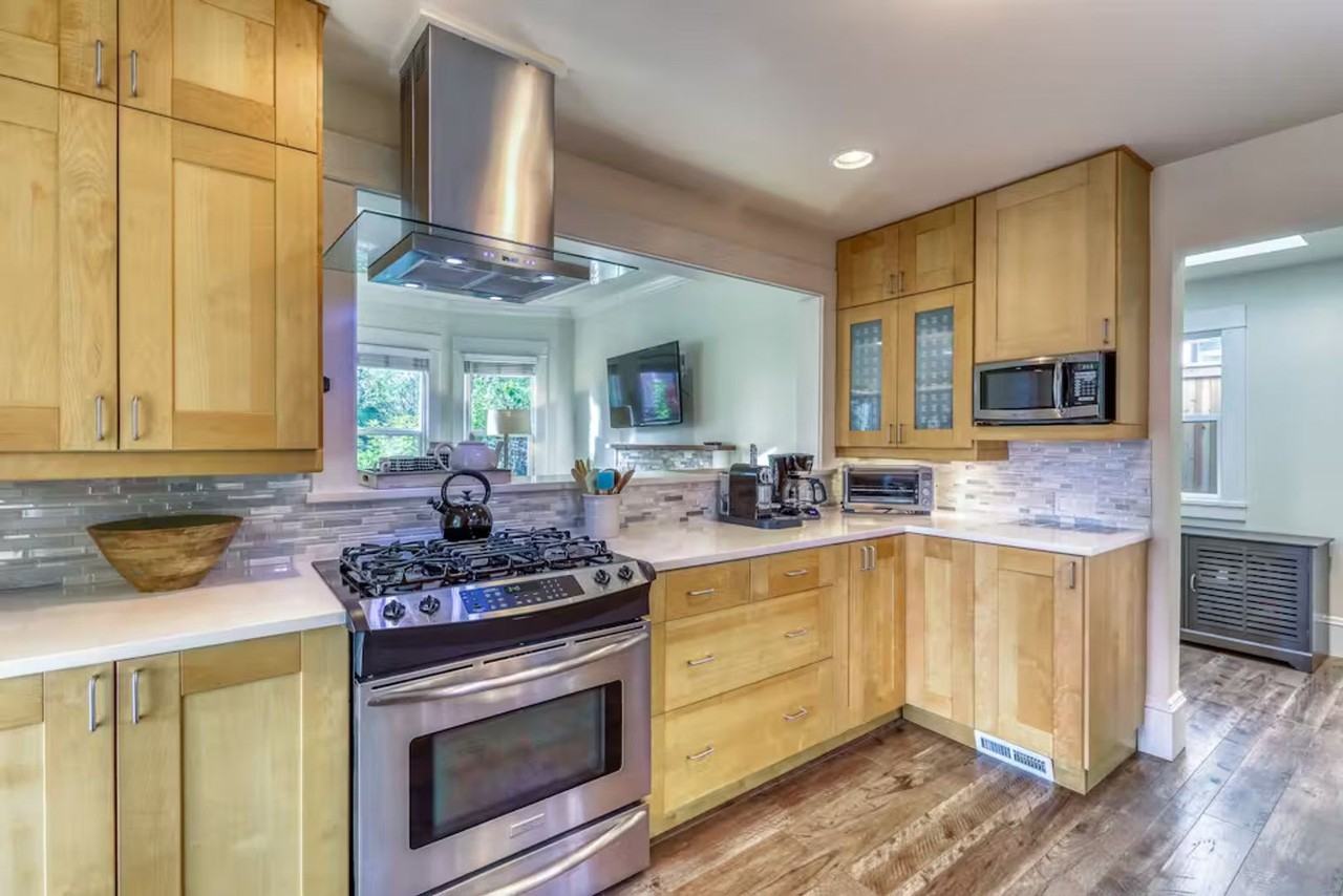 462 N 44th St - Photo 3 of 22