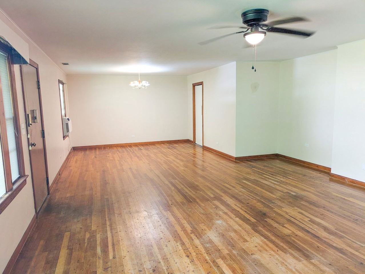 270 N Ann St - Photo 2 of 14