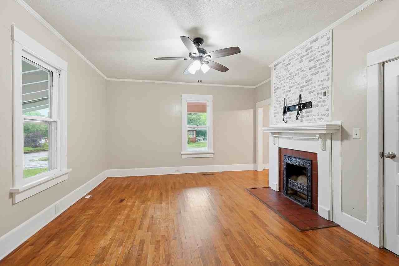 303 Blount St - Photo 3 of 16