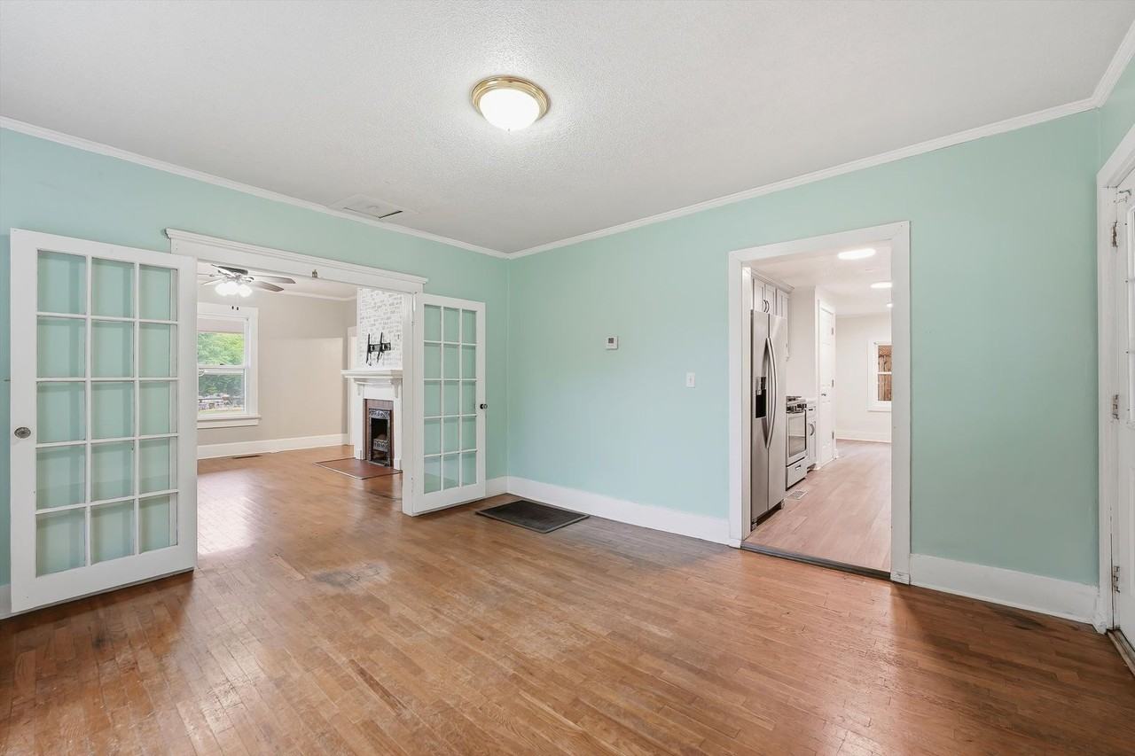 303 Blount St - Photo 4 of 16