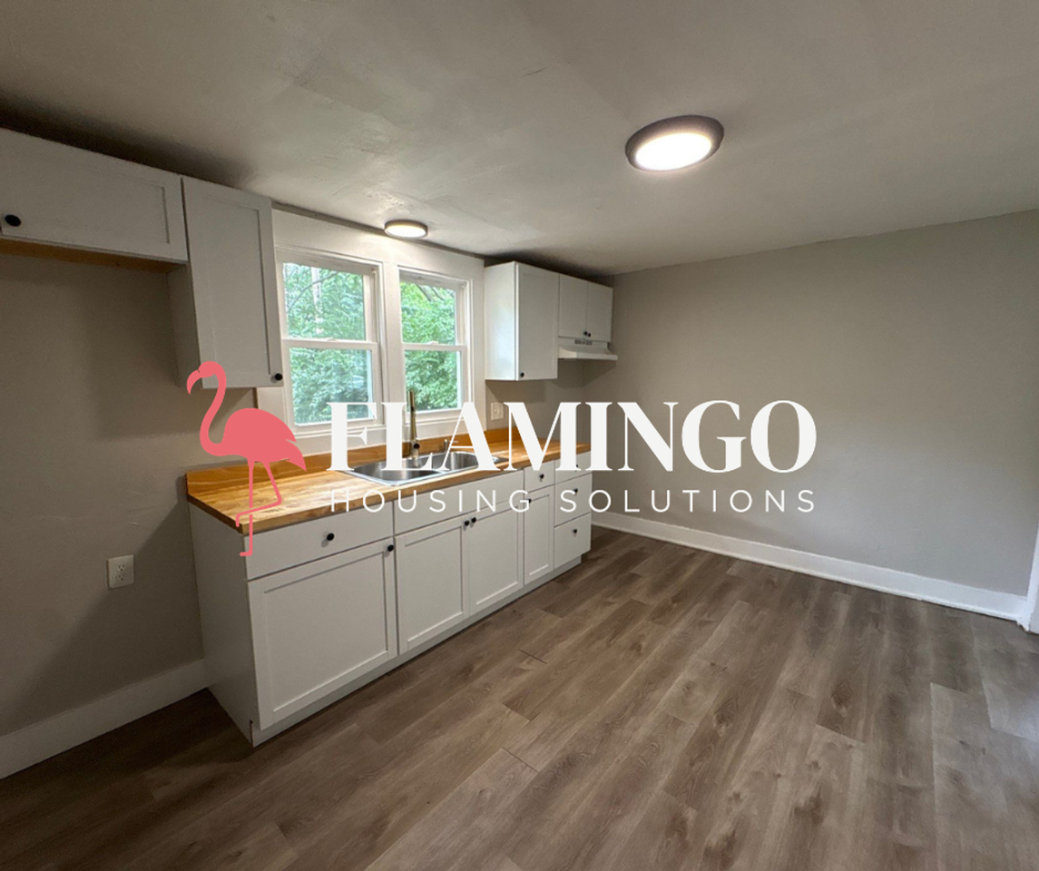 1225 Seneca Dr - Photo 7 of 15