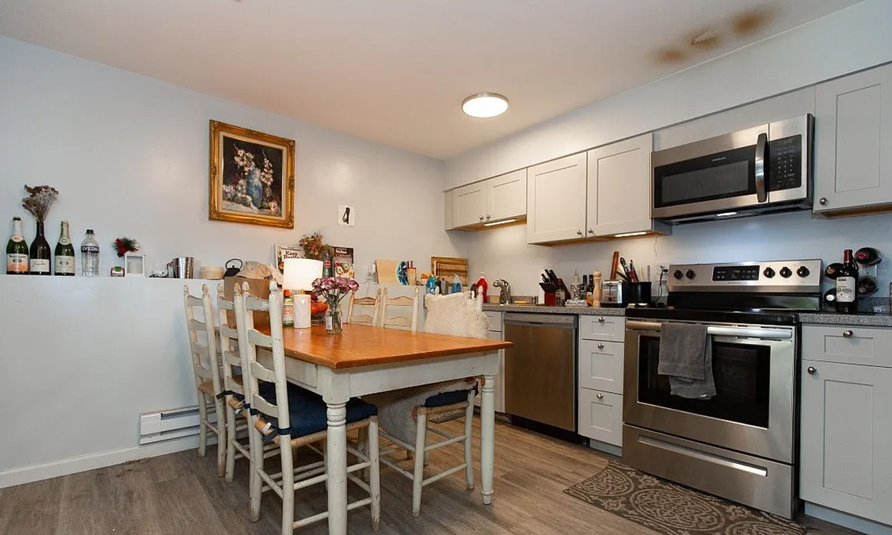 504 N 19th Ave - Photo 2 of 8