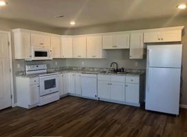 featured image of 211 N 1st St