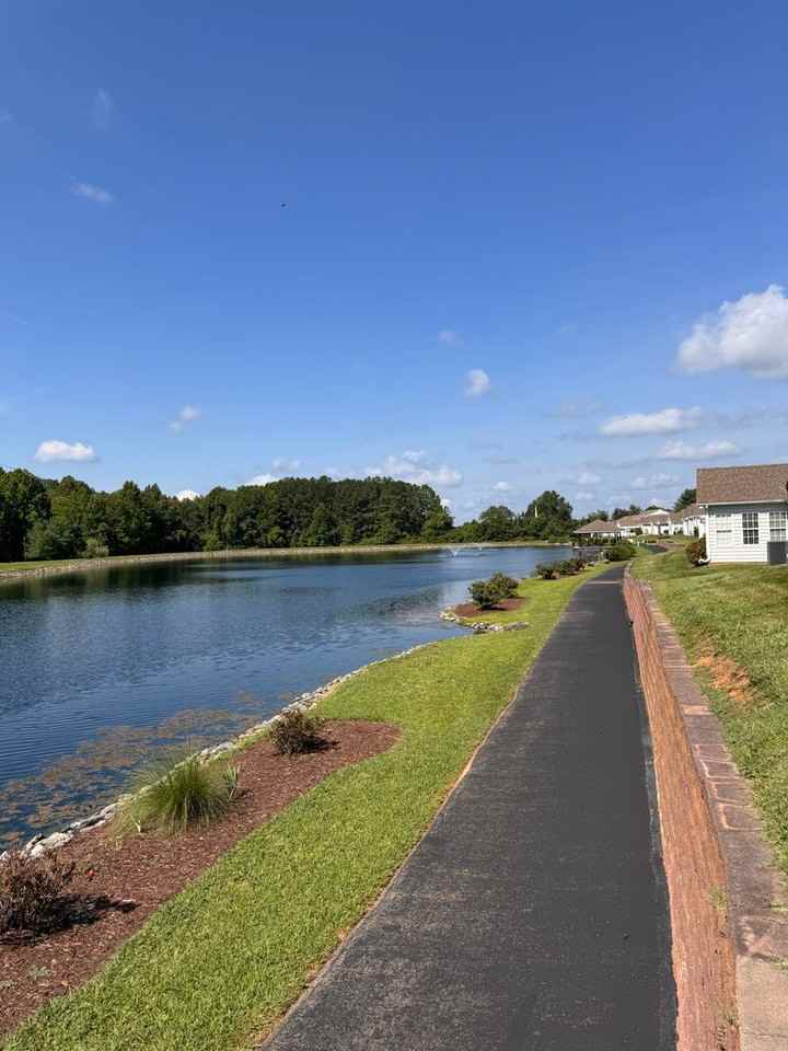 10 Shore Line Dr - Photo 3 of 37