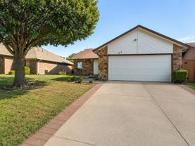217 Cypress Dr - Photo 1 of 1