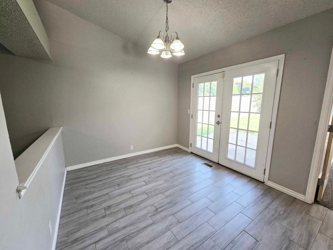 217 Cypress Dr - Photo 5 of 22
