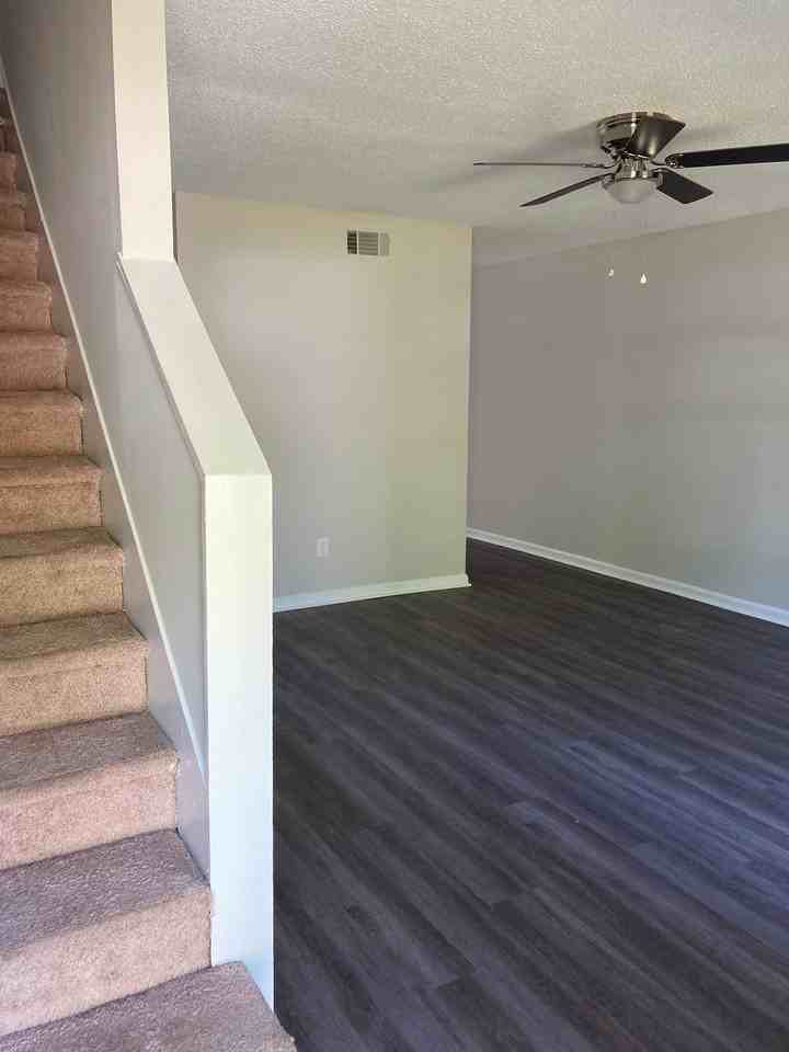 Lakeside Townhomes - Photo 4 of 23