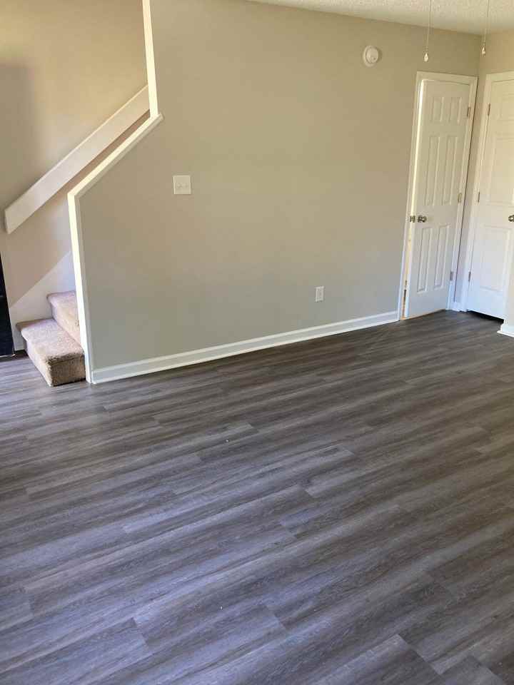 Lakeside Townhomes - Photo 6 of 23