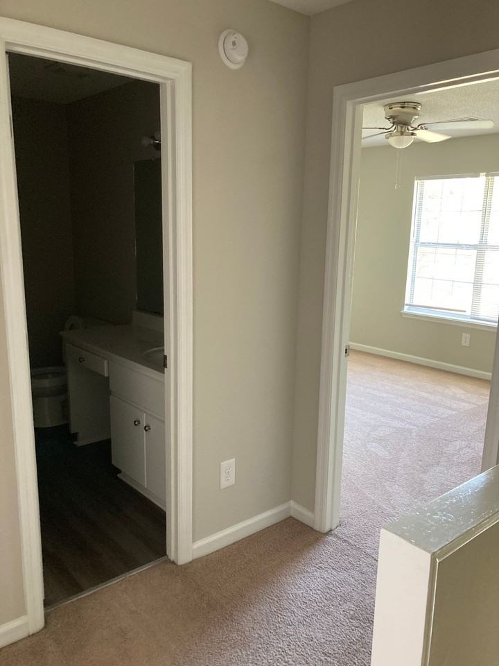 Lakeside Townhomes - Photo 7 of 23