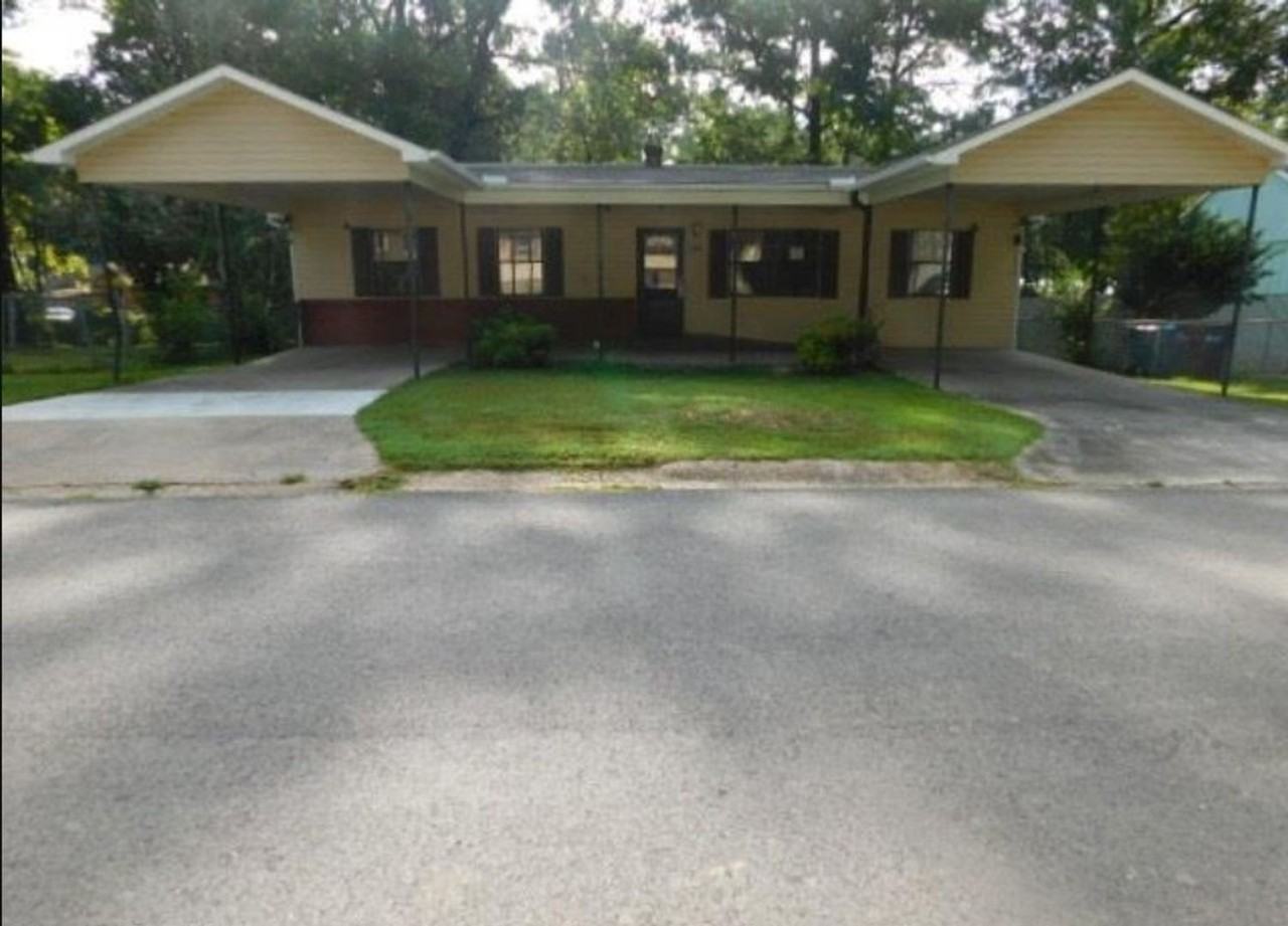 821 Desoto Pl - Photo 2 of 2