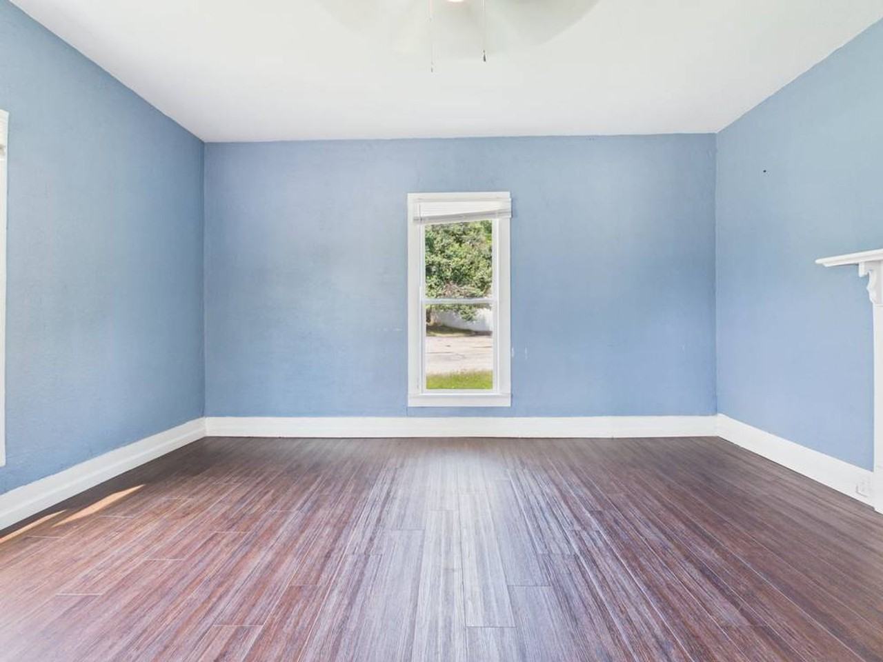 309 Broad St - Photo 2 of 28