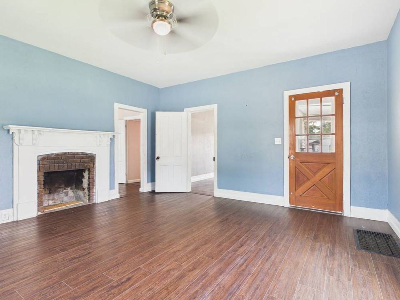 309 Broad St - Photo 4 of 28