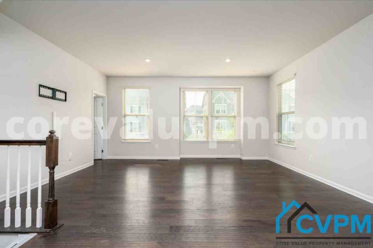 8331 Kippis Rd - Photo 3 of 28