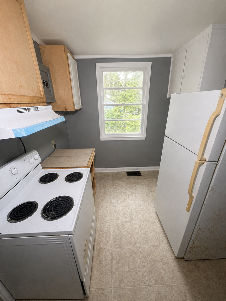 4673 Churchill Dr - Photo 4 of 10