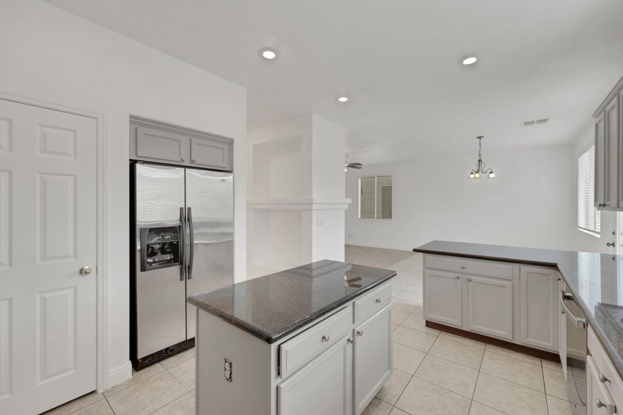 5825 Field Breeze St - Photo 6 of 19