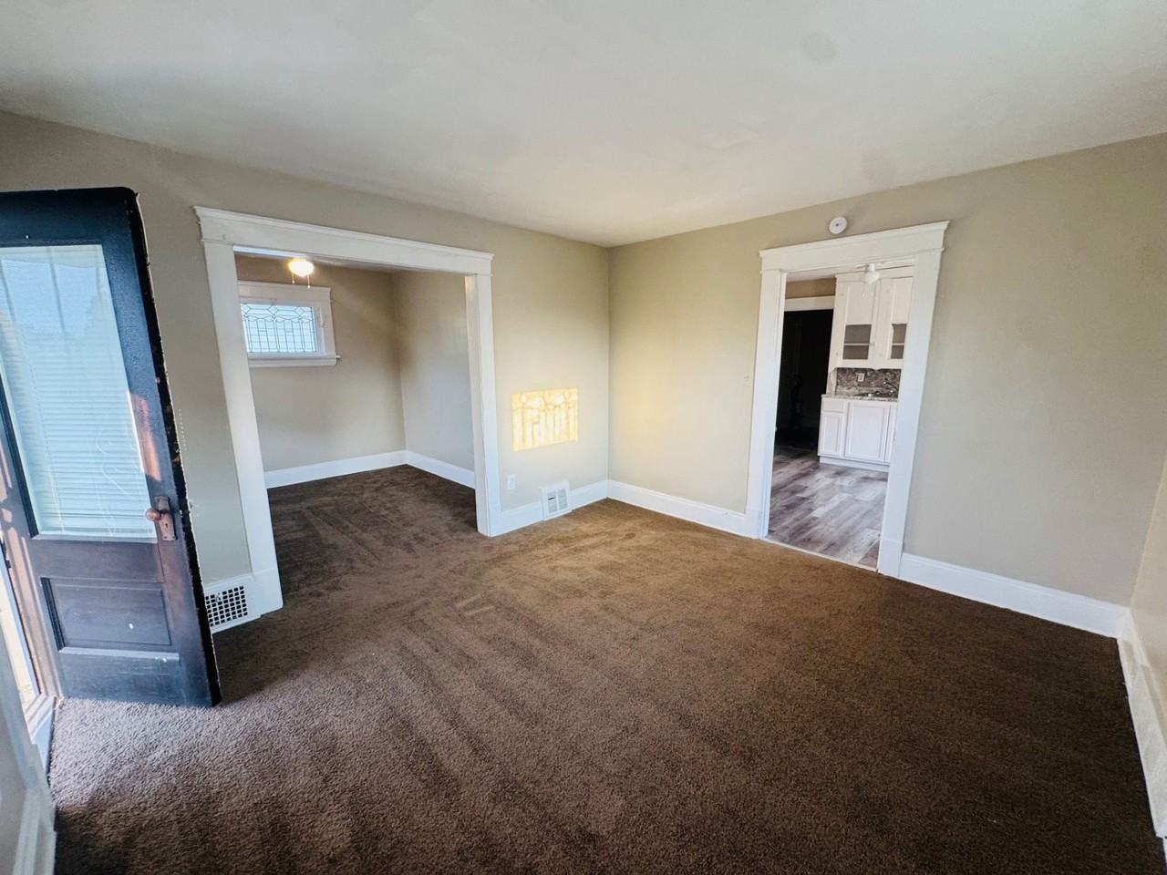 10004 MT AUBURN AVE - Photo 7 of 33
